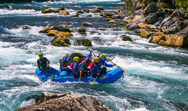 Imagen4 ¡Vive la Aventura Máxima: Viaje de Estudio a Bariloche y Sur de Chile 2027!